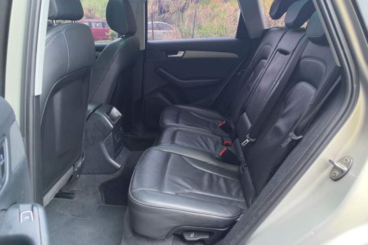 Used Audi Q5 2017 40 TFSI Ambition Edition Left Rear Seat