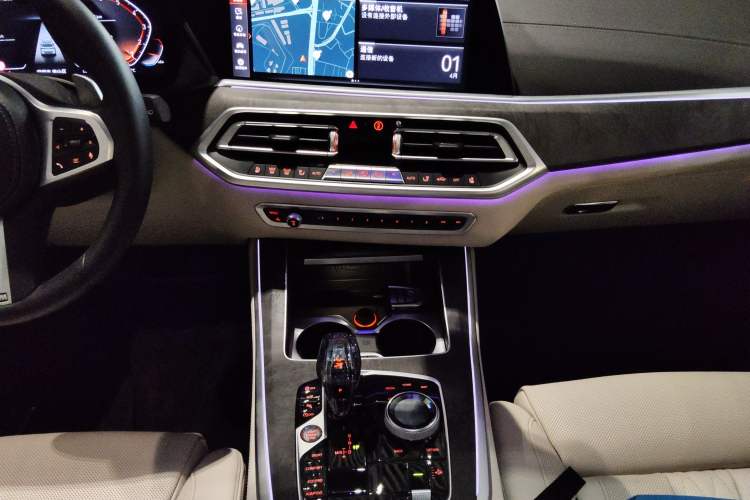 Used BMW X5 2021 xDrive40i Luxury Model with M Sport Package
