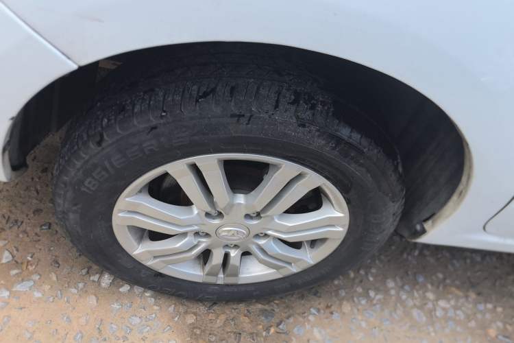 Used FAW Yingzhi 737 2016 1.5L CVT Luxury Navigation Edition Exterior 5