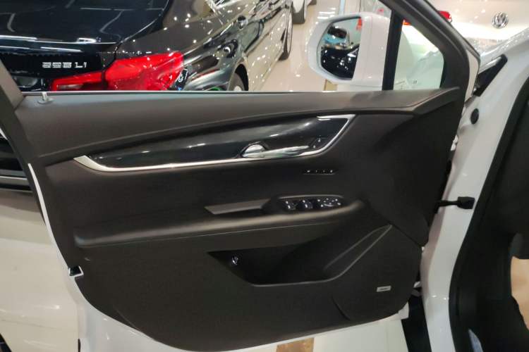 Used Cadillac XT5 2021 2.0T Two-Wheel Drive Luxury Version