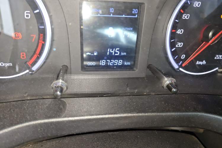 Used Land X2 2017 1.6L Manual Sharp Edition
