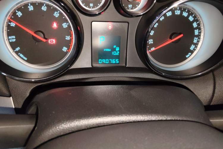 Used Buick Encore 2015 1.4T Automatic Two-Wheel Drive Urban Elite Version