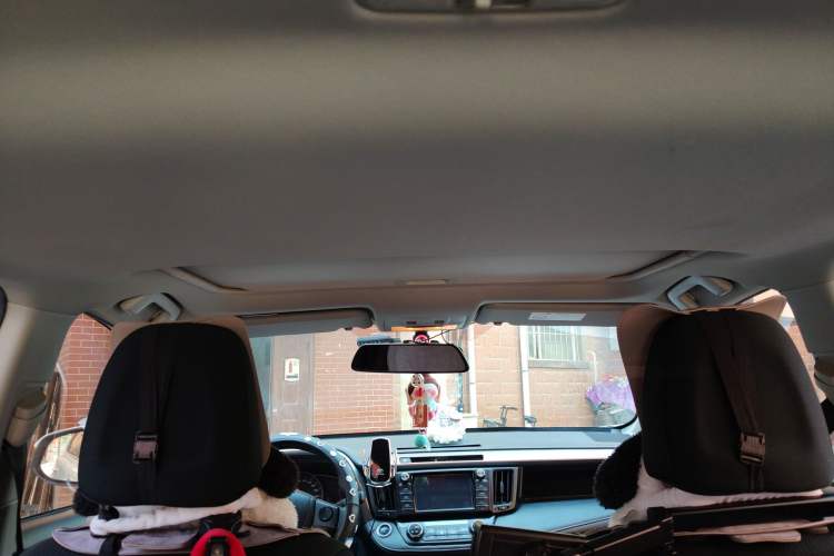 Used Toyota RAV4 2016 2.0L CVT Two-Wheel Drive Comfort Edition China V Standard
