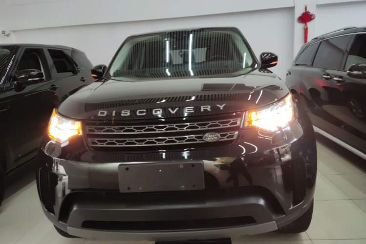 Used Land Rover Discovery 2018 3.0 SC V6 SE Front