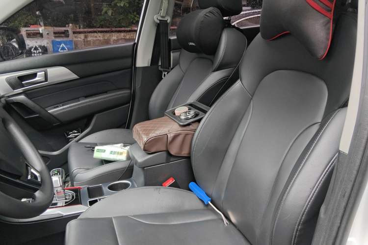 Used Haval H2 2018 1.5T Dual-Clutch Two-Wheel Drive Fashion Model China VI Standard