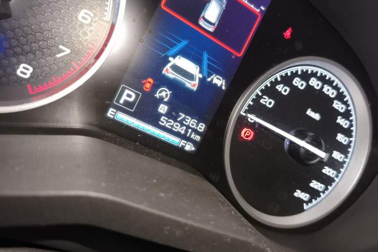 Used Subaru Forester 2021 2.0i Luxury Edition EyeSight Odometer Close Up