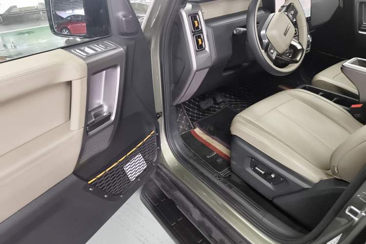 Used iCAR V23 2025 501 Four-Wheel Drive Intelligent Driving Version