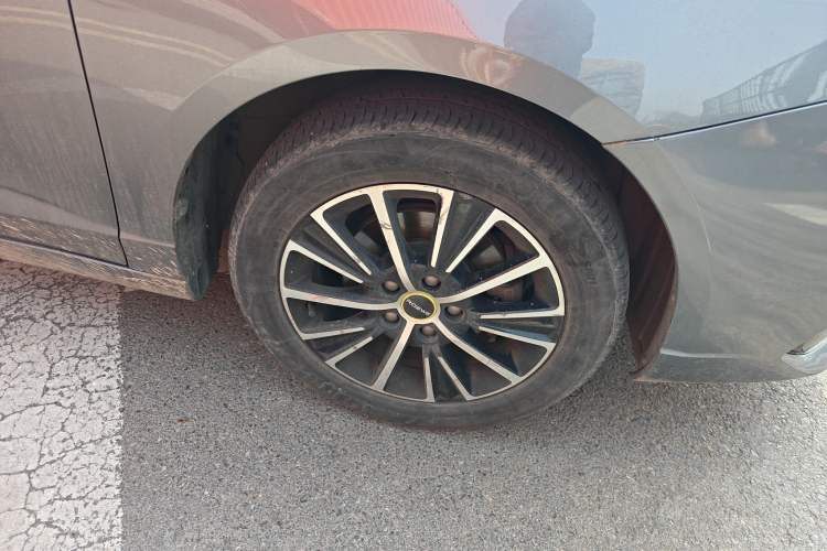 Used Roewe i5 2021 1.5L CVT Diamond Edition
