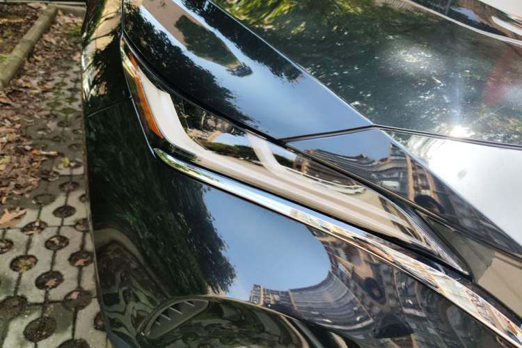 Used Toyota Harrier 2023 2.0L CVT Two-Wheel Drive Deluxe Edition Right Front Headlight