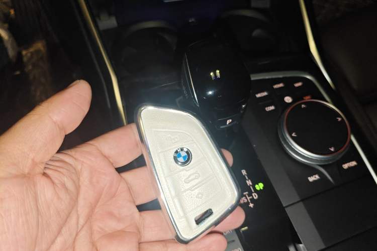 Used BMW 3 Series 2022 325Li M Sport Package Vehicle Key