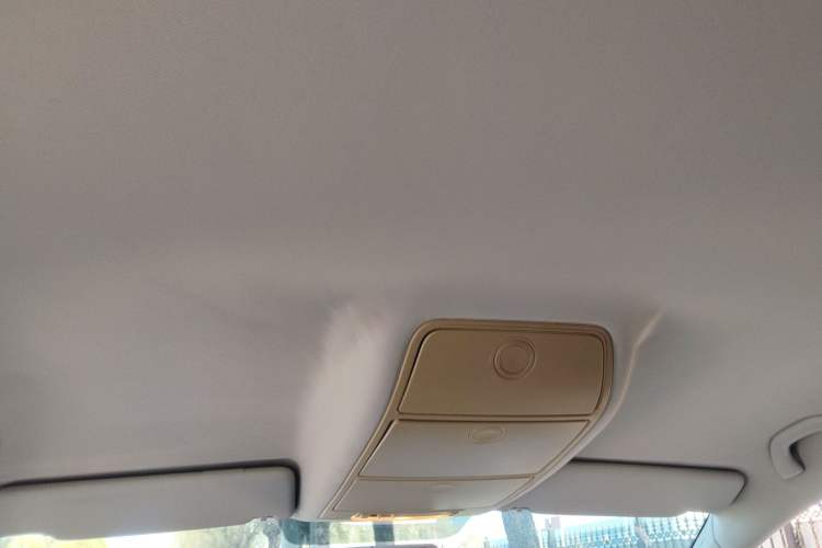 Used Volkswagen Touran 2013 1.4T Manual Fashion Edition 5 Seats Headliner