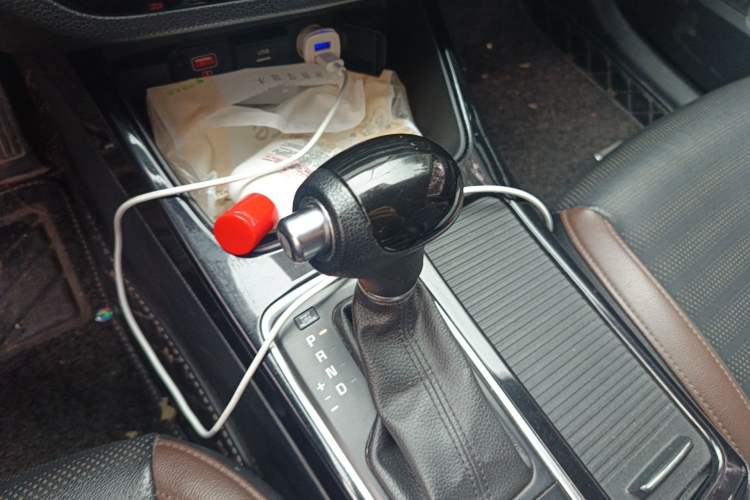 Used Kia K3 (Kai Shen) 2017 1.8L Automatic GLS Gear Lever