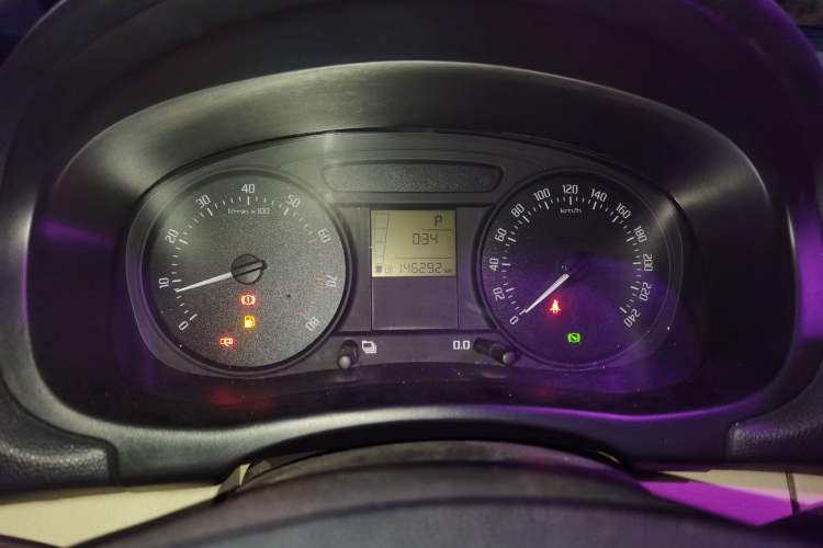 Used Skoda Fabia 2012 1.4L Automatic Crystal Edition
