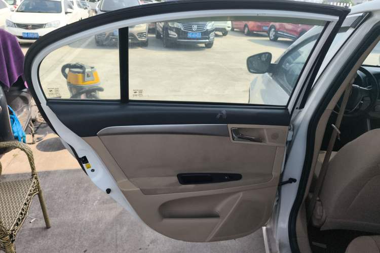 Used Roewe 350 2015 1.5L Manual Luxury Sunroof Edition