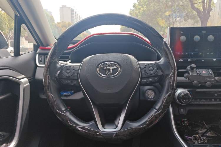 Used Toyota Wildlander 2021 2.0L CVT Two-Wheel Drive Luxury Edition Steering Wheel