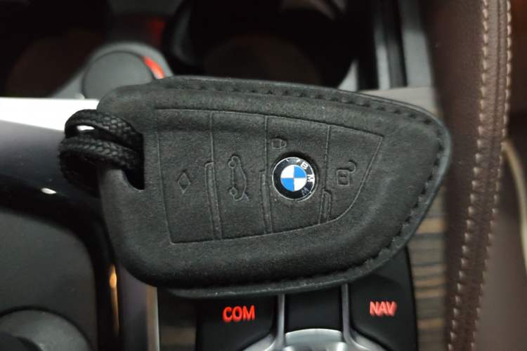 Used BMW 5 Series 2023 530Li Leading Edition Luxury Package Vehicle Key