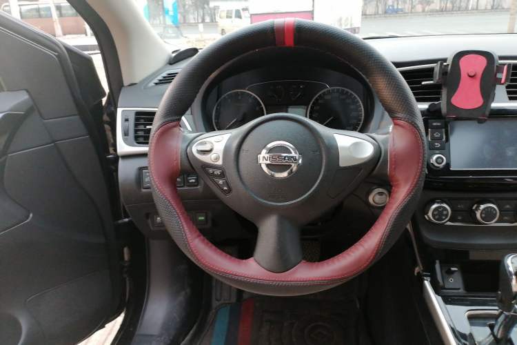 Used Nissan Sylphy 2018 1.6XV CVT Deluxe Edition Steering Wheel