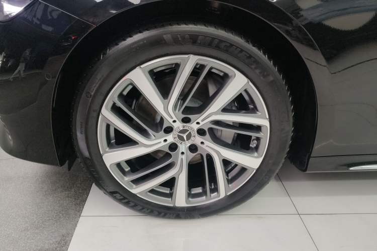 Used Mercedes-Benz E-Class 2025 E 300 L Stylish Model
