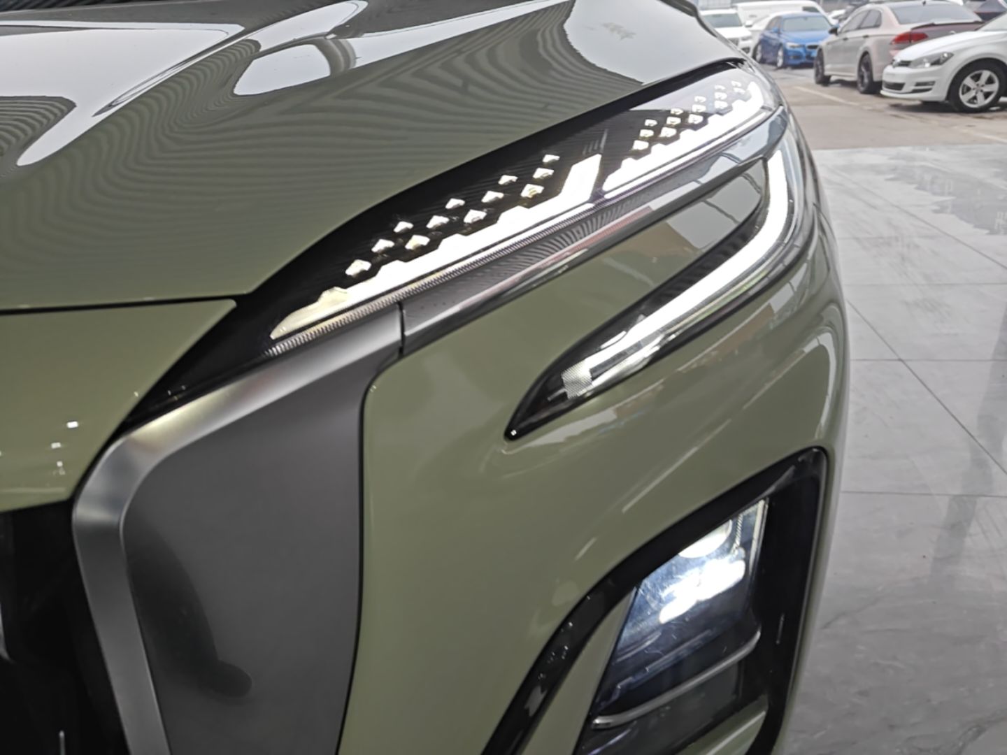 Hongqi HS3 2023 1.5T Two-Wheel Drive Shanwei Edition — снимка 8