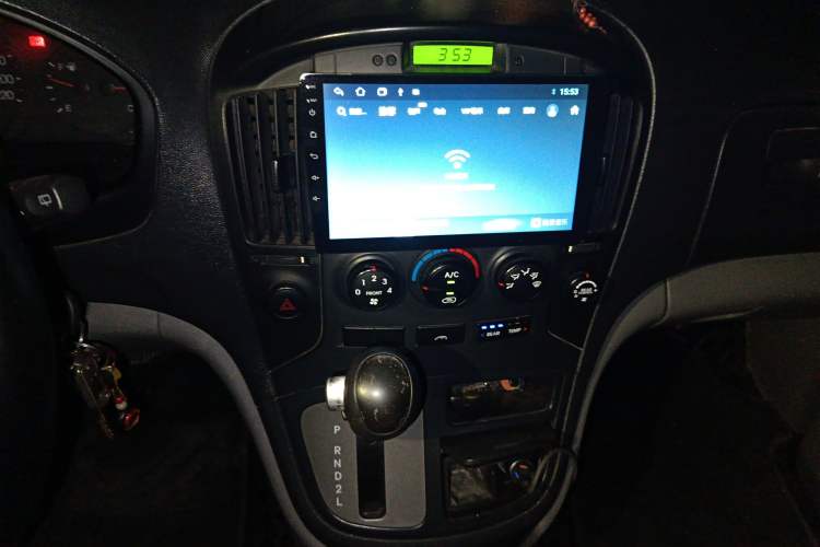 Used Hyundai H-1 Starex 2011 2.4L Comfort Edition
