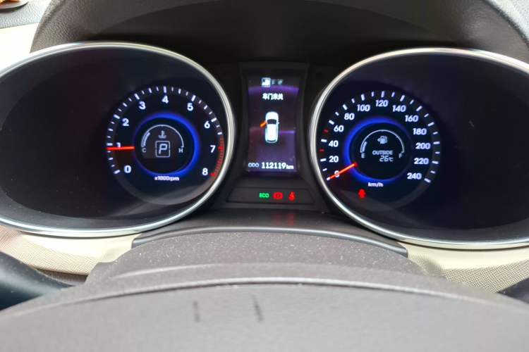 Used Hyundai Santa Fe 2013 2.4L Automatic Two-Wheel Drive Smart Version Instrument Cluster