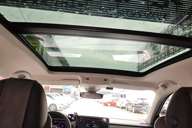 Used Volkswagen Tayron 2023 330TSI Two-Wheel-Drive R-Line High-Energy Version Headliner