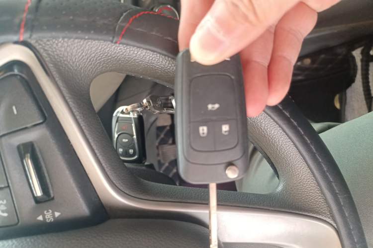 Used Chevrolet Sail 2015 Sail 3 1.5L Manual Happiness Edition
