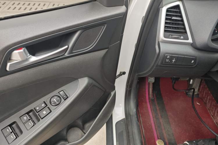 Used Hyundai Tucson 2015 1.6T Dual-Clutch Two-Wheel-Drive Smart Model
