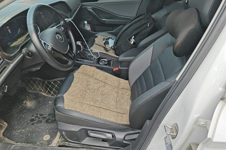 Used Volkswagen Sagitar 2022 280TSI DSG Flyover Edition
