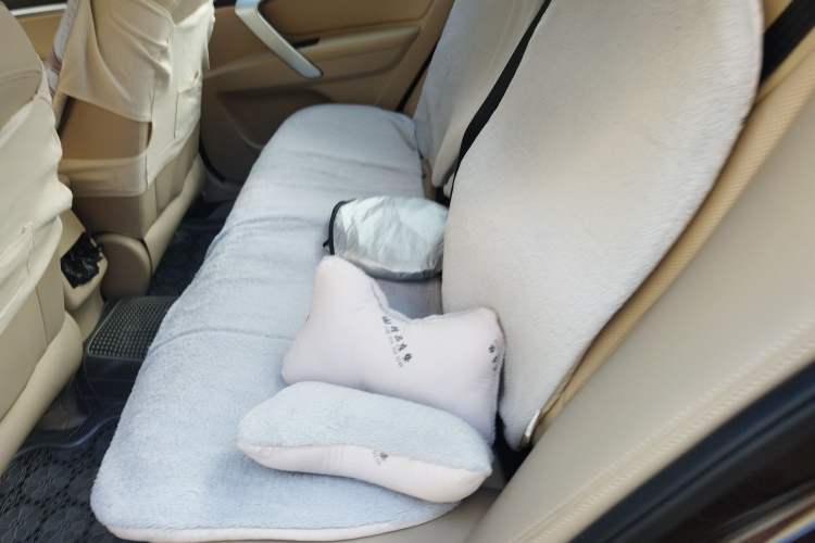 Used Geely Auto Emgrand 2017 Sedan Million Edition 1.5L Manual Luxury Model
