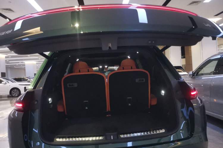 Used Li Auto L8 2024 Ultra Model Trunk