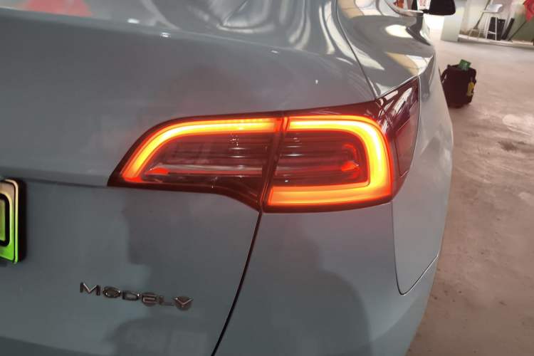 Used Tesla Model Y 2024 Long-Range All-Wheel-Drive Version
