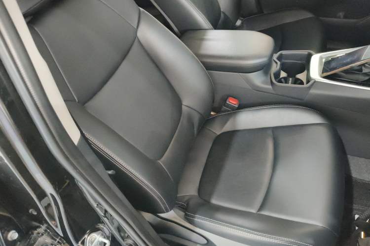 Used Toyota RAV4 2024 2.0L CVT Two-Wheel Drive Urban Edition
