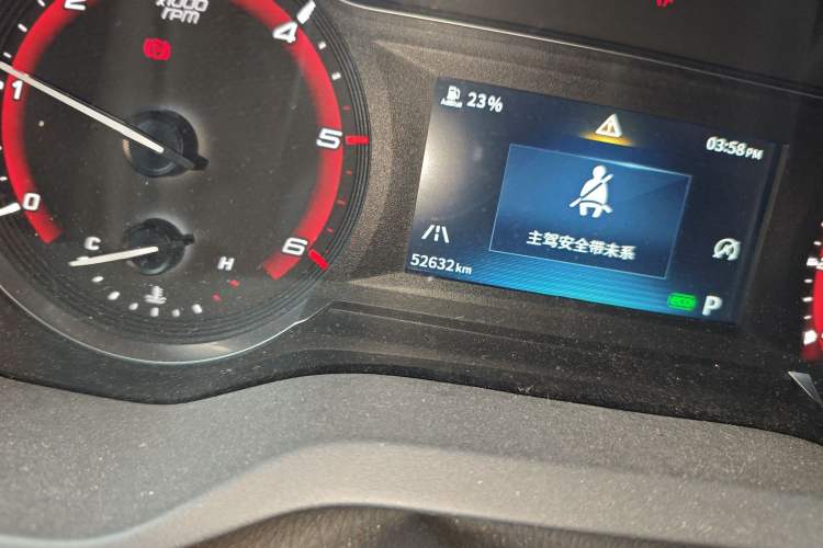 Used SAIC MAXUS V100 RV 2022 2.0T Life Home V100 Mountain Retreat Long Bed
