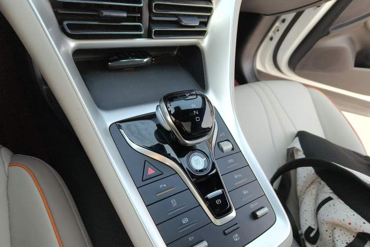 Used BYD Song Pro New Energy 2024 HONOR Edition DM-i 110KM Beyond Model
