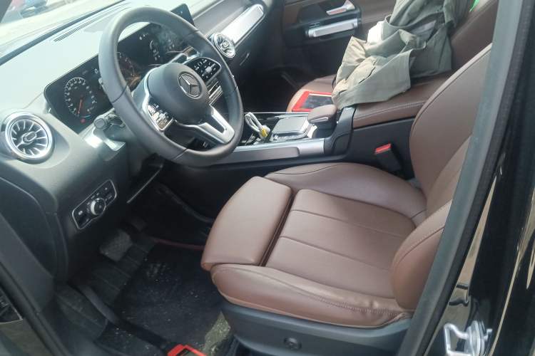 Used Mercedes-Benz GLB 2023 GLB 220 Sport Edition Left Front Seat