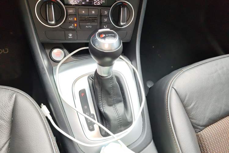 Used Audi Q3 2017 30 TFSI Fashion Model Gear Lever