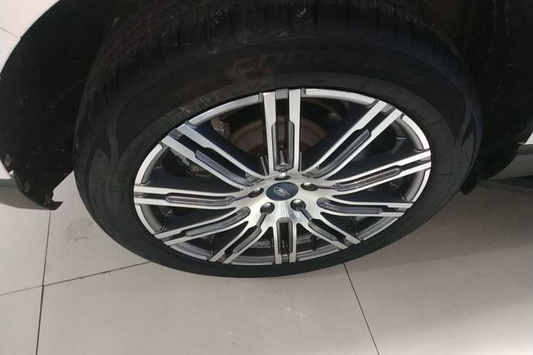 Used Ford Edge 2018 EcoBoost 245 Two-Wheel-Drive Platinum Edition 5 Seats
