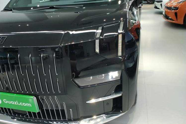 Used Zeekr 009 2024 Six-Seat Executive Version 4WD 108 kWh