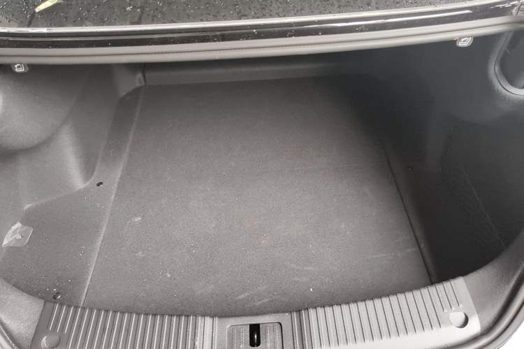 Used Hongqi H5 2024 1.5T DCT Smart Connect Flagship Edition