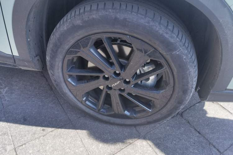 Used Dongfeng Aeolus Huge 2022 Mach Dual-Motor 1.5T MHD Dare-to-Dream Edition Right Front Wheel Hub