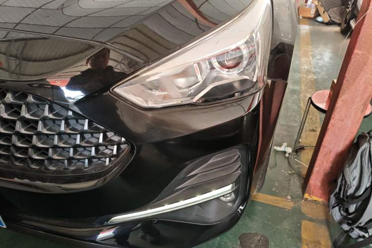 Used Haval M6 2019 1.5T DCT Two-Wheel Drive Elite Version China V Standard