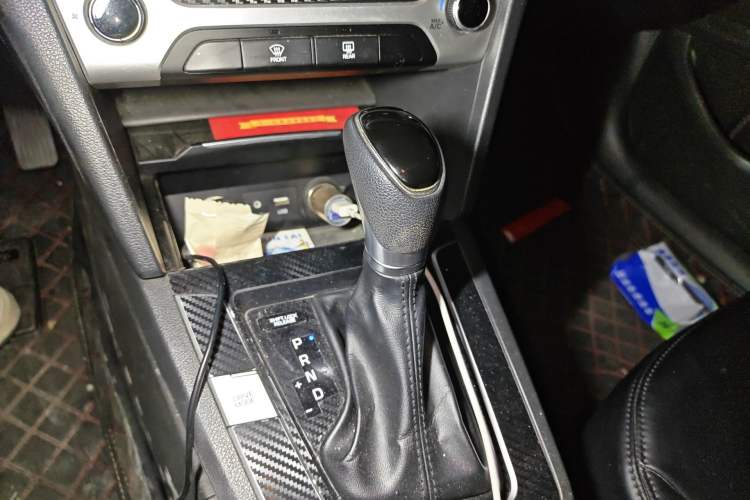 Used Hyundai Elantra (6th Generation / Lingdong) 2016 1.6L Automatic ZhiXuan – Elite Version
