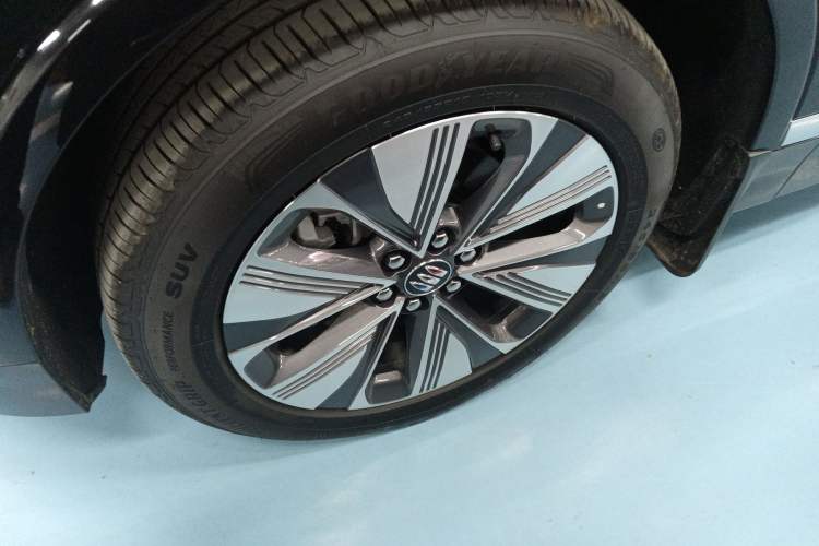 Used Buick E5 2025 Model 620KM Prestige Edition