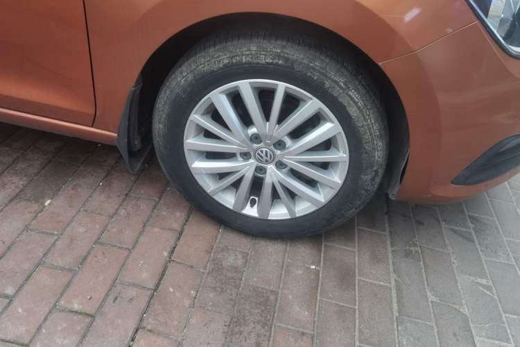 Used Volkswagen Santana 2017 Haval H9 1.6L Automatic Comfort Edition Exterior 7