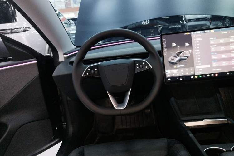 Used Tesla Model 3 2023 Rear-Wheel-Drive Version
