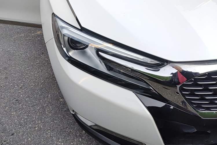 Used DS 6 2014 1.6T Luxury Edition THP160
