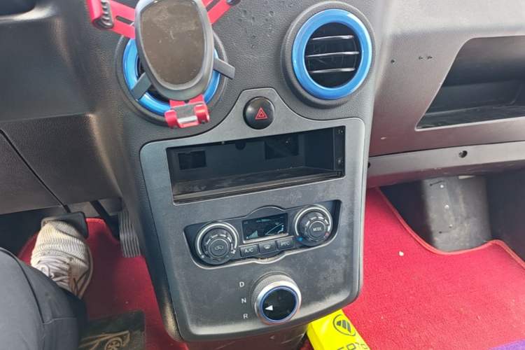 Used Foton Qianduoduo 2024 Box-Type Van Flat Roof 2 Seats CATL 41.86 kWh
