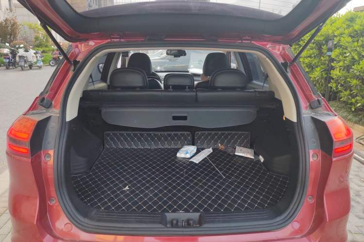 Used Geely Auto Emgrand X7 Sport 2016 1.8TD Automatic Smart Model Trunk