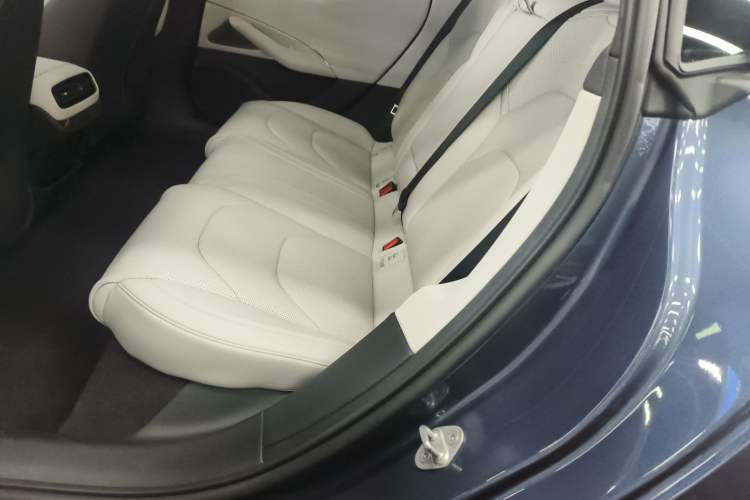 Used Xiaomi Auto SU7 2024 Four-Wheel Drive Ultra-Long Range Advanced Intelligent Driving Max Edition